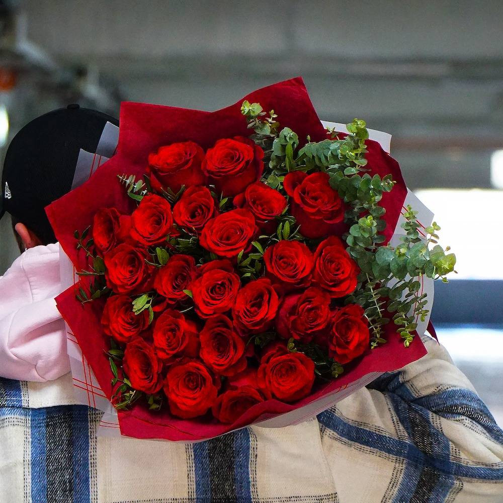 Buchet Forever cu Trandafiri Roșii