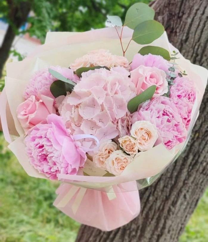 Buchet Bujori Model 1