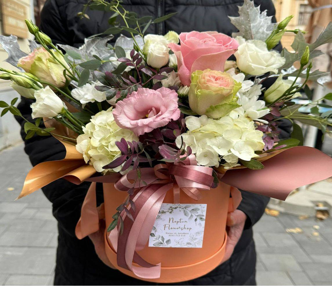 Cutie Pastel cu Flori Asortate