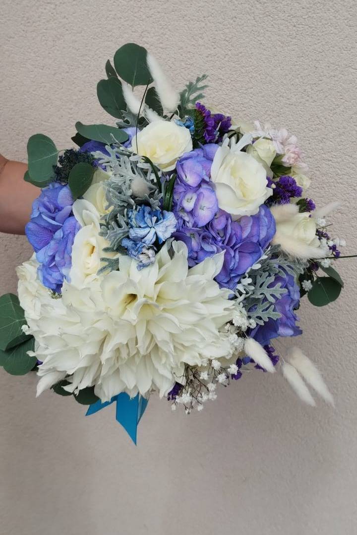 Buchet de Cununie Civilă și Cocardă în Nuanțe de Alb și Albastru