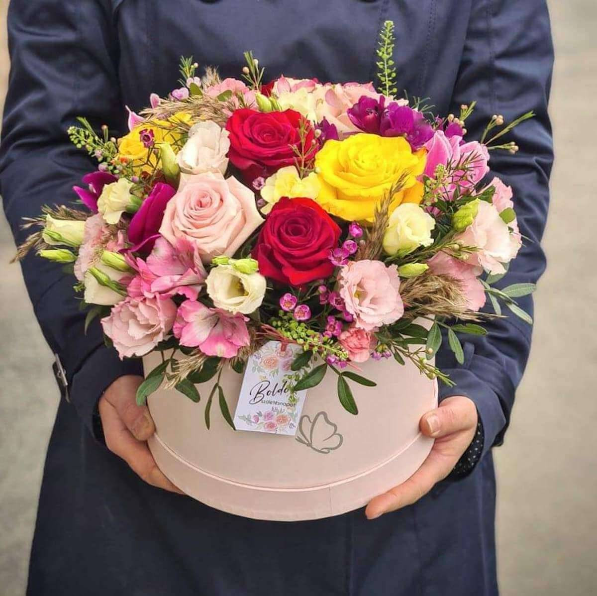 Cutie de Flori Colorate Varianta 1